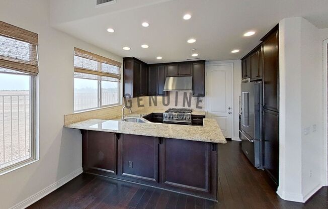 Spacious 3Bd 2.5Ba 2 Story Home w/ Fabulous Views
