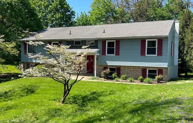 Spacious & Stylish 3-Bedroom 1.5 Bath House with Modern Amenities – Ideal Location!