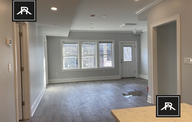 122 KENRICK ST