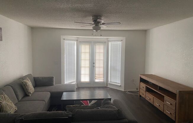 2 beds, 2.5 baths, $1,650