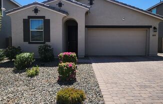 Beautiful 4 bed, 2 bath Litchfield Park home with solar!