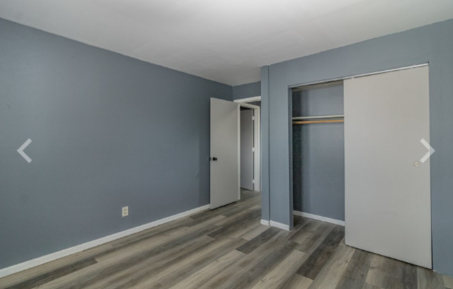 5301 - 5305 Russell -Sommerset Place