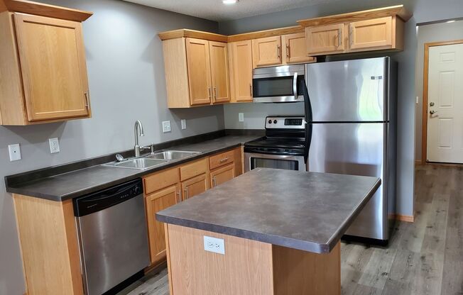 2 beds, 1.5 baths, 1,080 sqft, $1,795, Unit 3246