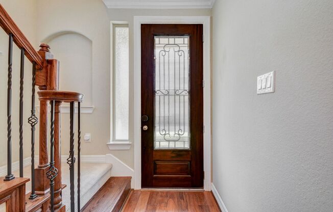 Gorgeous 3 story 3bed/3bath in gated community!