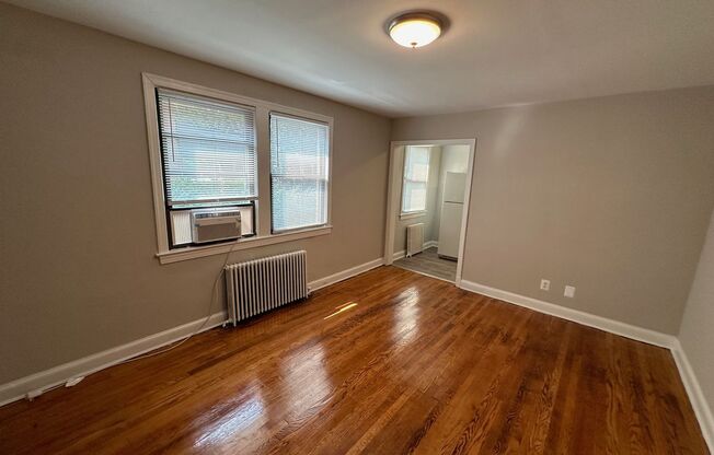 1 bed, 1 bath, $1,275