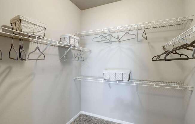 1 bed, 1 bath, 806 sqft, $1,356