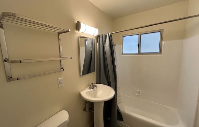 2 beds, 1 bath, $2,550, Unit #1