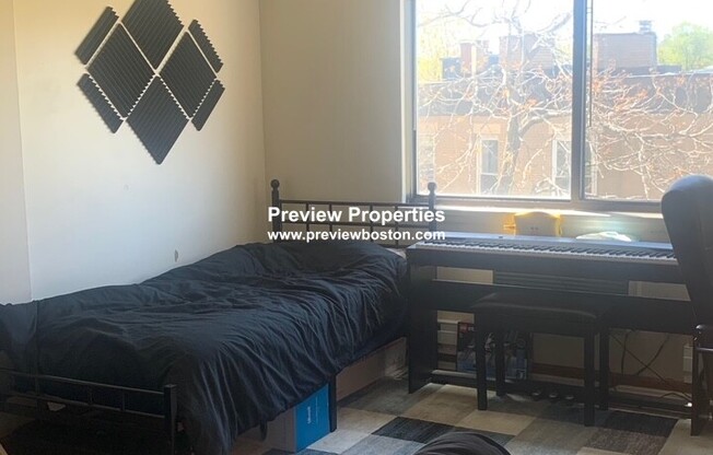 1110 COMMONWEALTH AVE