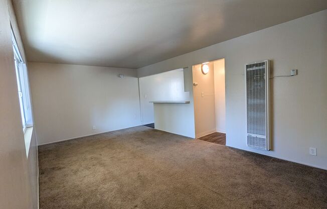 1 bed, 1 bath, 600 sqft, $1,195, Unit Unit 18