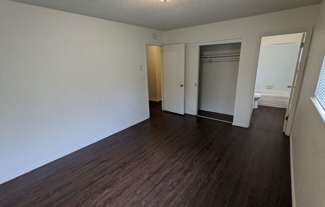 2 beds, 2 baths, 900 sqft, $1,575, Unit #01