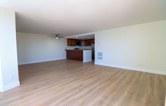 NEWPORT BEACH BAYFRONT LUXURY CONDO | GATED 2-BEDROOM, 1.5-BATH