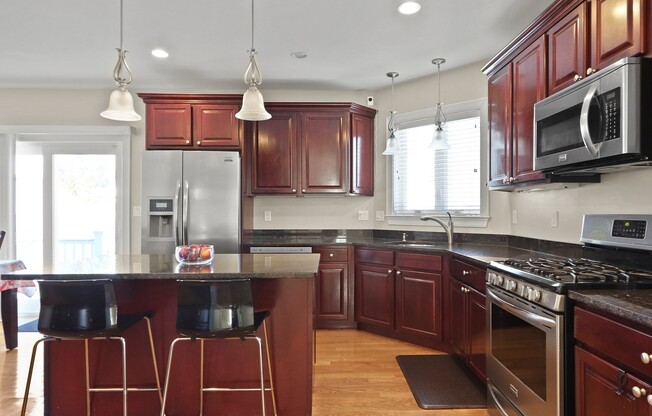 105 107 N ST