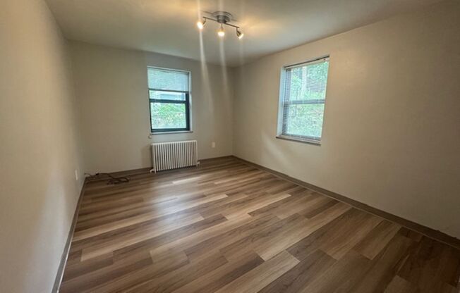 3 beds, 1 bath, 1,000 sqft, $1,649, Unit 6230 Fifth Ave. #224E