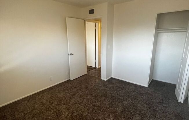 2 beds, 1.5 baths, $1,395, Unit # 31