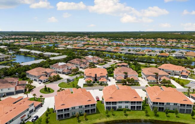 3 beds, 2 baths, $2,950, Unit #201