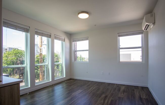 037 - 1834 Apartments