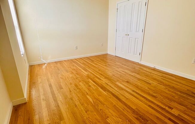 1 bed, 1 bath, $1,095, Unit Apt. A