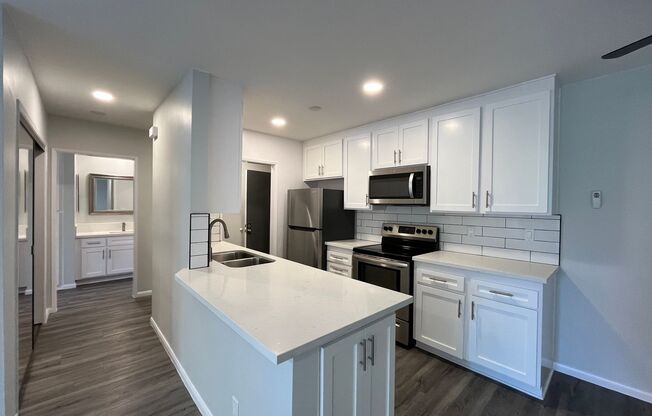 1 bed, 1 bath, 695 sqft, $1,998, Unit 317