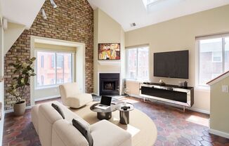 Beautiful Three Bedroom in Washington Square West