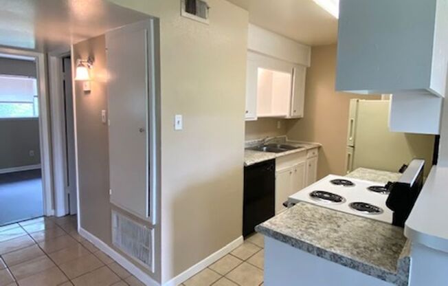 COURTYARD PARK APARTMENTS