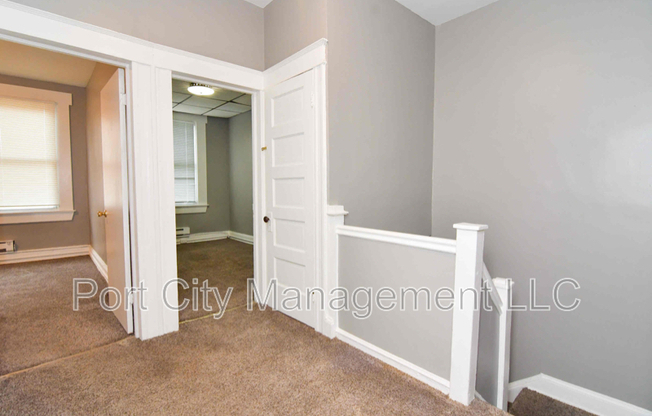 5 S WICKHAM RD