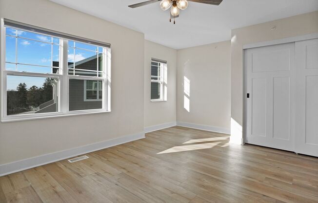 3 beds, 2.5 baths, 1,960 sqft, $2,600, Unit 116 Eiche Drive - Unit 2