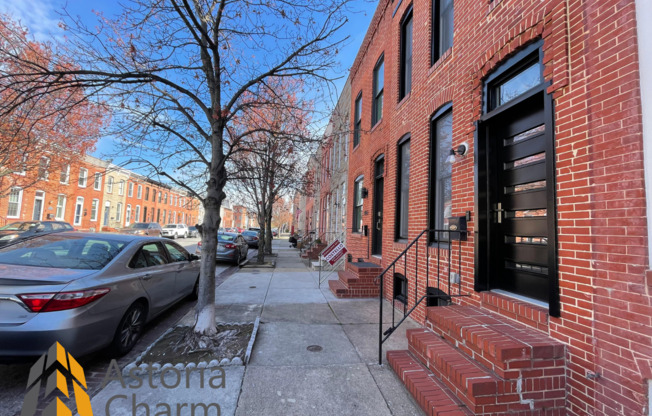 Newly renovated 2 bedroom 2.5 bathroom townhome in Locust Point!