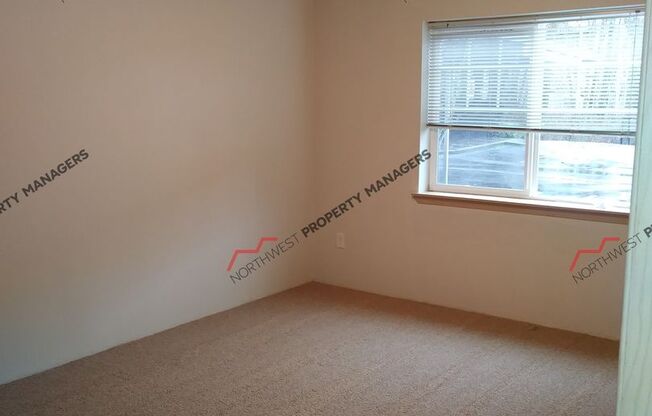 2 beds, 1 bath, 901 sqft, $1,450, Unit F-121