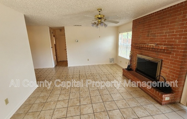 8511 WOODSTONE DR