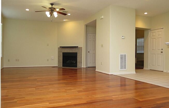 12506 N ASHFORD VILLA LN