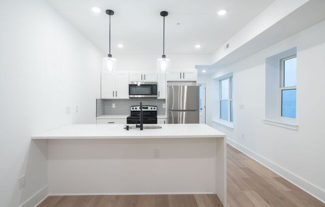 1513 W Girard Avenue