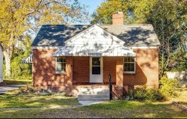 Cozy 2bd/1ba brick cottage near downtown Columbia
