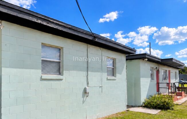1045 Polk St