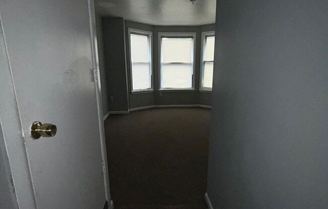 2 beds, 1 bath, $1,850, Unit #2