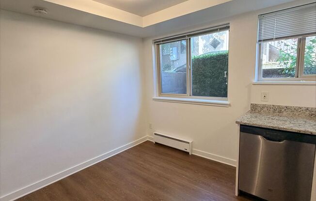 Evanston Court Apartments