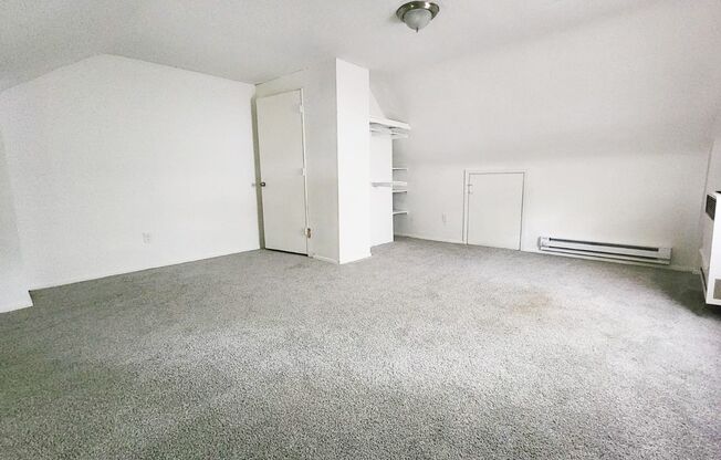 4 beds, 1 bath, $1,500