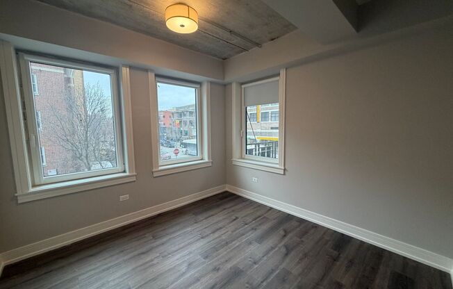 2 beds, 2 baths, 908 sqft, $3,550, Unit 952-205