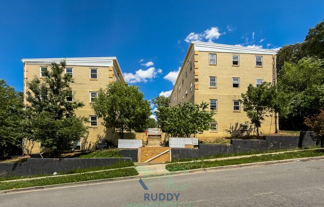 5 beds, 2 baths, 1,244 sqft, $5,000, Unit 4010-201