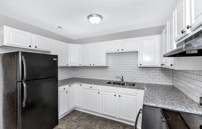 NEWLY REMODELED 3 BEDROOM - MOVE IN SPECIAL!