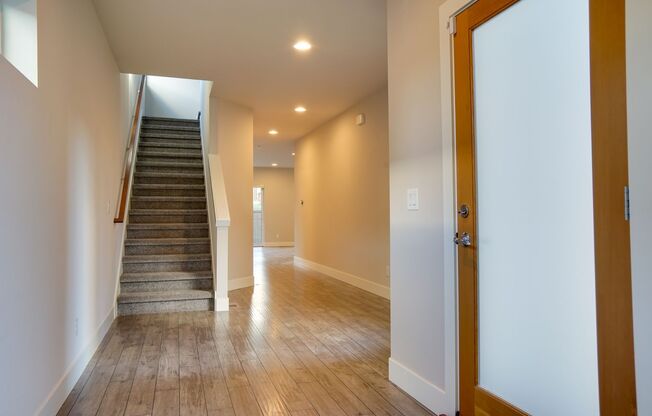 Spacious Kent Ichijo 2 Story