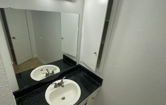 1 bed, 1 bath, 609 sqft, $1,155, Unit 104