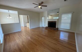 3 beds, 2 baths, $1,700, Unit # 4