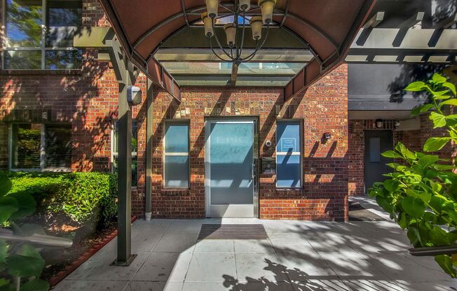 Studio, 1 bath, $1,540