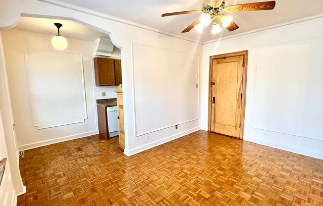 Studio, 1 bath, 375 sqft, $1,455, Unit 644-205