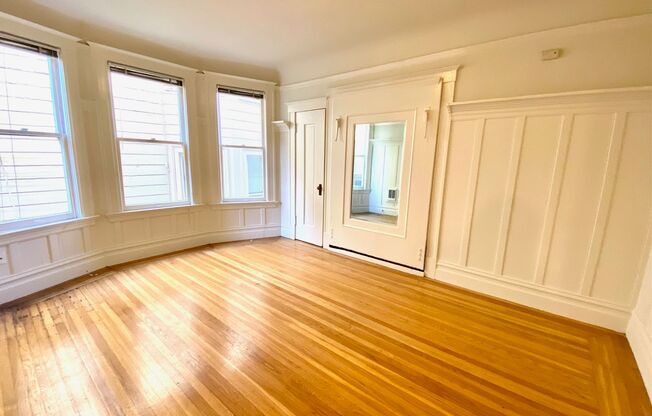 Studio, 1 bath, 400 sqft, $1,750, Unit 14