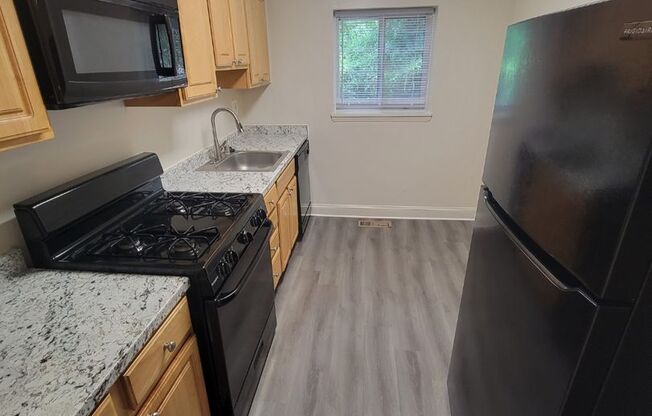 2 beds, 1 bath, 798 sqft, $1,200, Unit 4615-G
