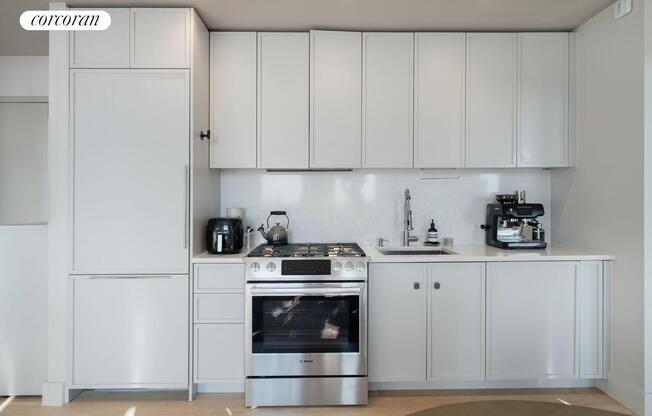 2 beds, 1 bath, 736 sqft, $4,200, Unit 10J