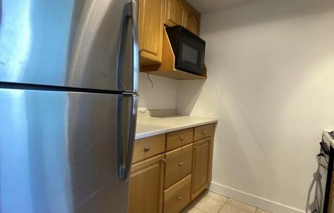 1 bed, 1.5 baths, 974 sqft, $5,000, Unit 22B