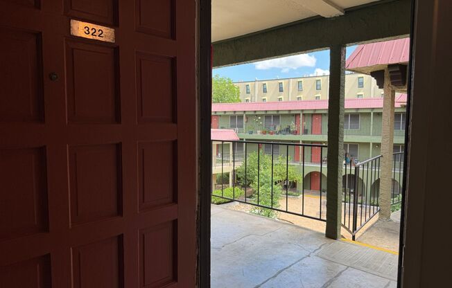1 bed, 1 bath, 700 sqft, $1,054, Unit LAW11-322