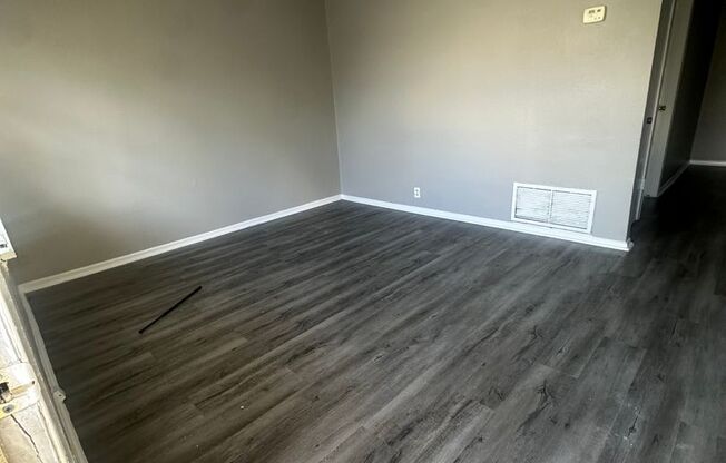 Brookview Duplex 6822